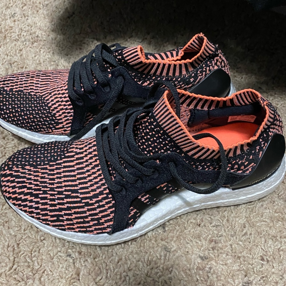 Women’s altraboost never used great condition
